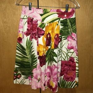 Tropical/floral skirt with pockets